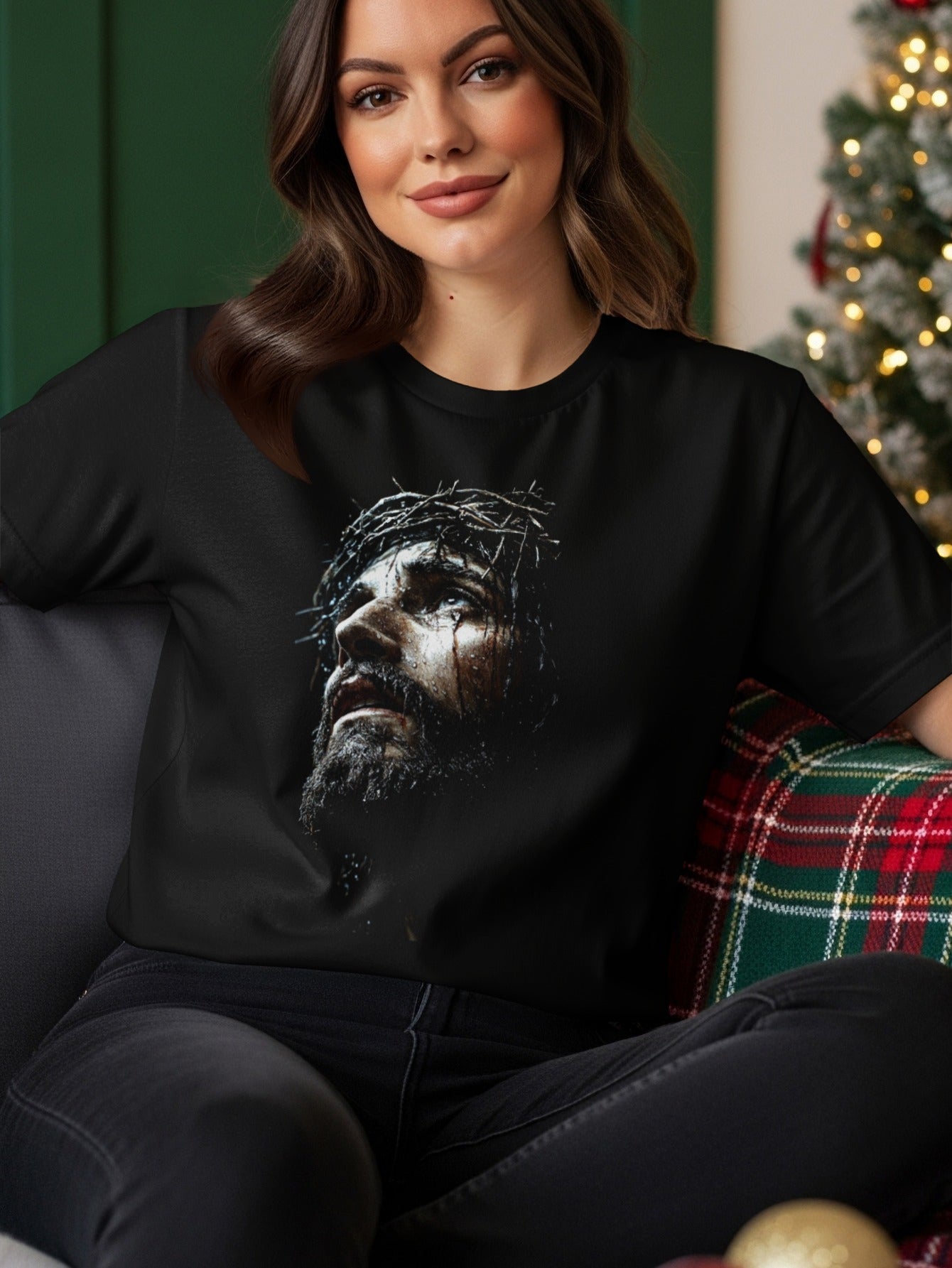Black t-shirt with a detailed portrait of Jesus wearing a crown of thorns.