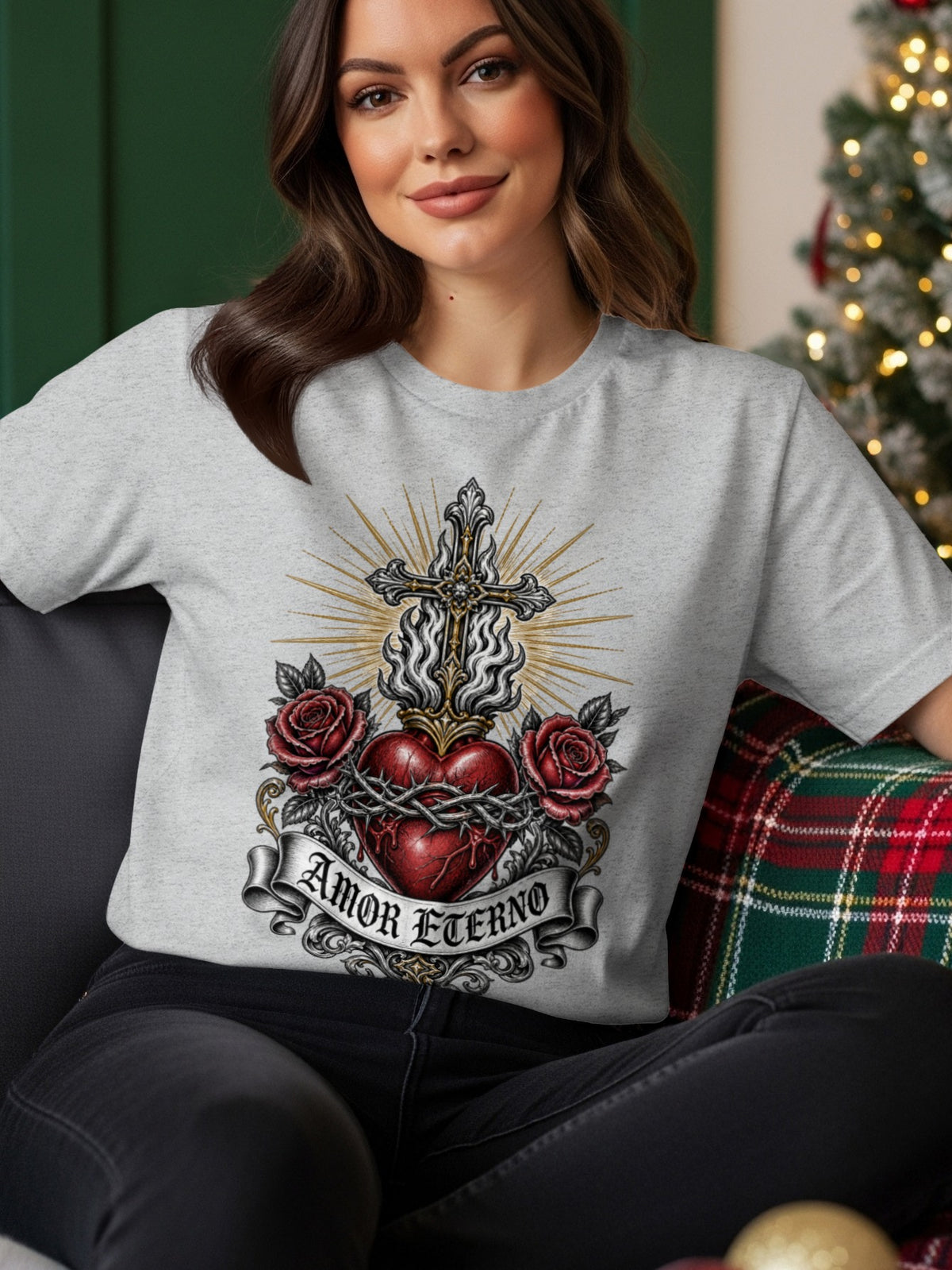 Gray t-shirt with a Sacred Heart design, crown of thorns, roses, cross, and "Amor Eterno" banner.