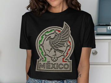 Black t-shirt with Mexico national football team crest and "MÉXICO" text.